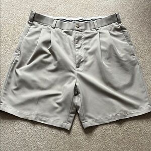 Men's Khaki Grand Slam Pleated Golf Shorts